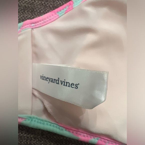 Vineyard Vines bathing suit top 
Size medium - Picture 3 of 3